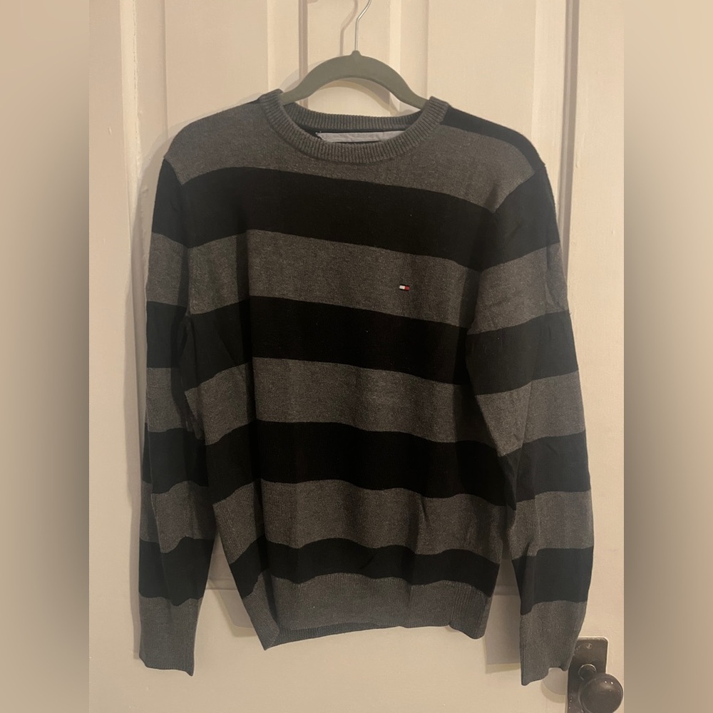 M Tommy Hilfiger Black and Gray Striped Sweater